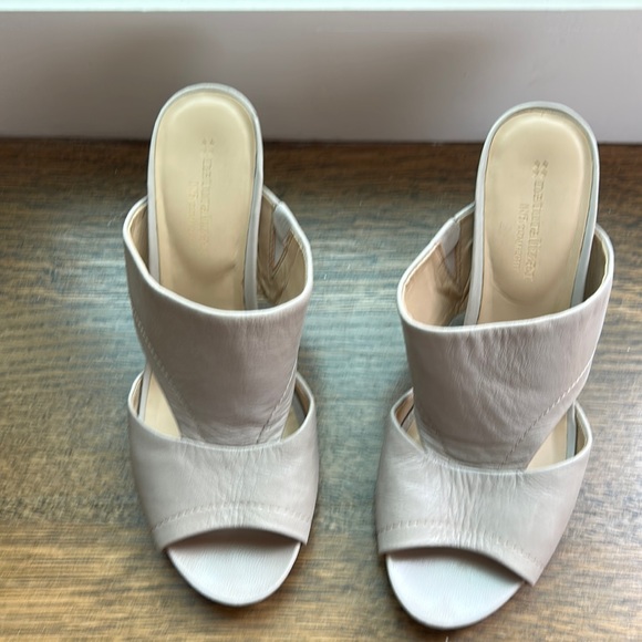 Naturalizer Shoes - Naturalized size 8 wedge leather sandals taupe color